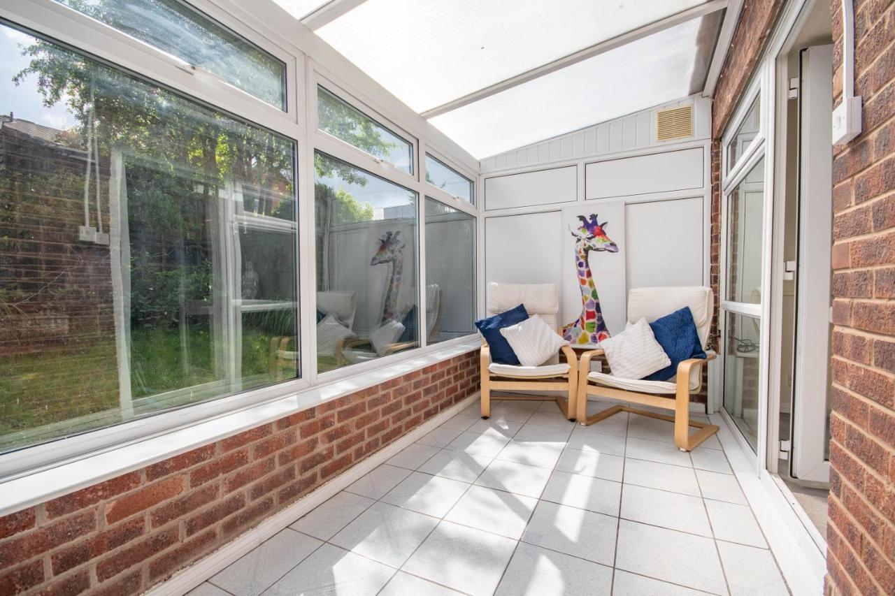 Holiday home 3-bedroom House With Garden, Conservatory, In Centre Of Worcester